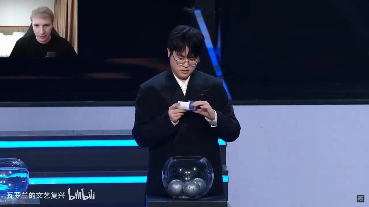 G2老兵Jankos和韩媒女记者看G2淘汰破大防：都是人机吗！FXXK！