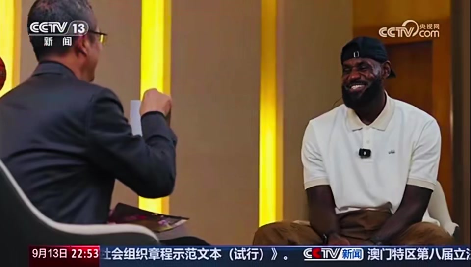[詹姆斯]詹姆斯谈父子同台：我们都在追寻自己的梦想 能彼此陪伴非常特别(图2)