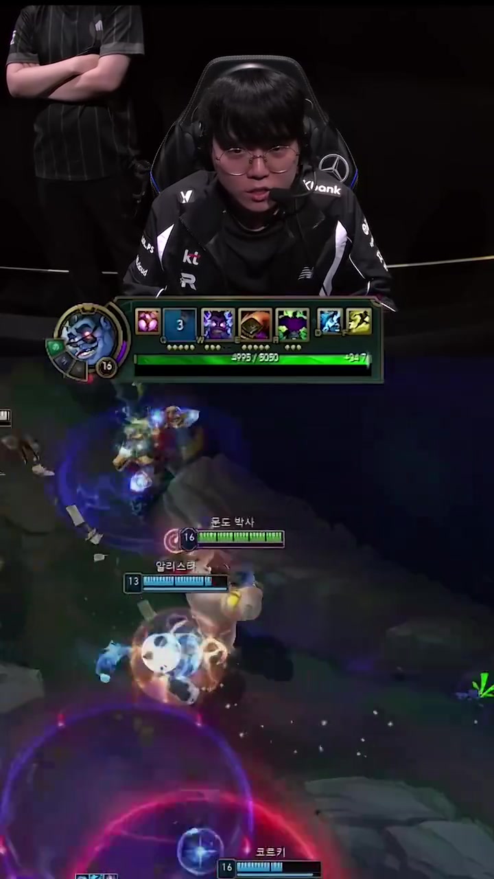 肆意妄为！赛事官方分享Cuzz对阵T1第三局蒙多第一视角