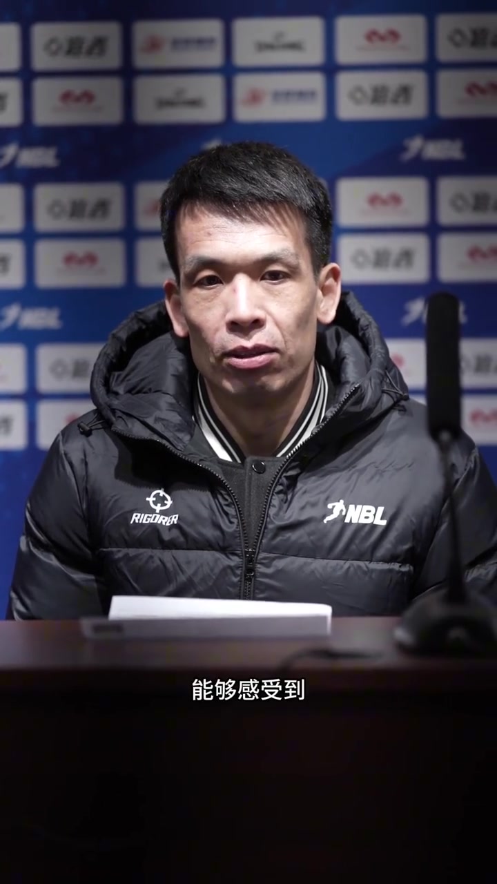 解指導(dǎo)：今天失誤球有點多 希望大家繼續(xù)保持專注