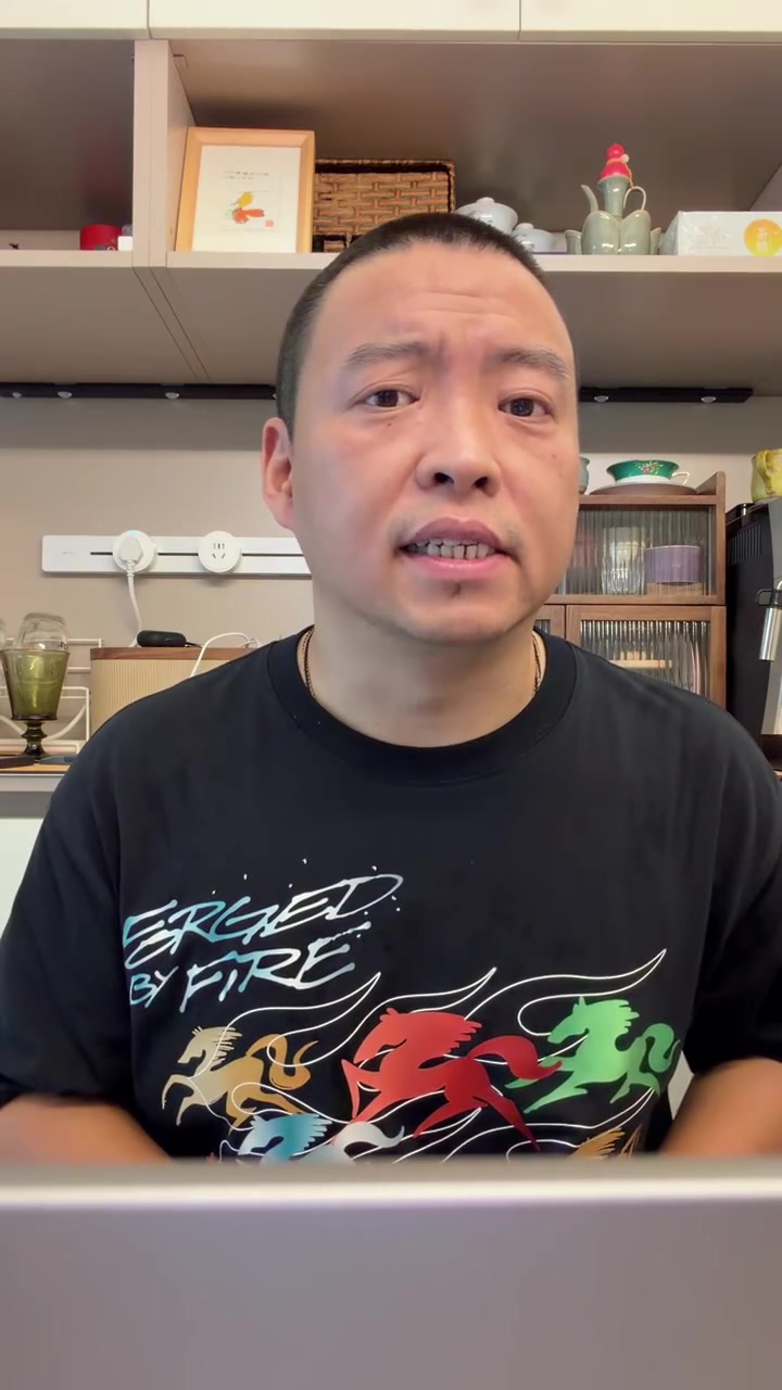 媒体人：你湖人不围着詹姆斯转 那就让整个联盟都围着詹姆斯转！