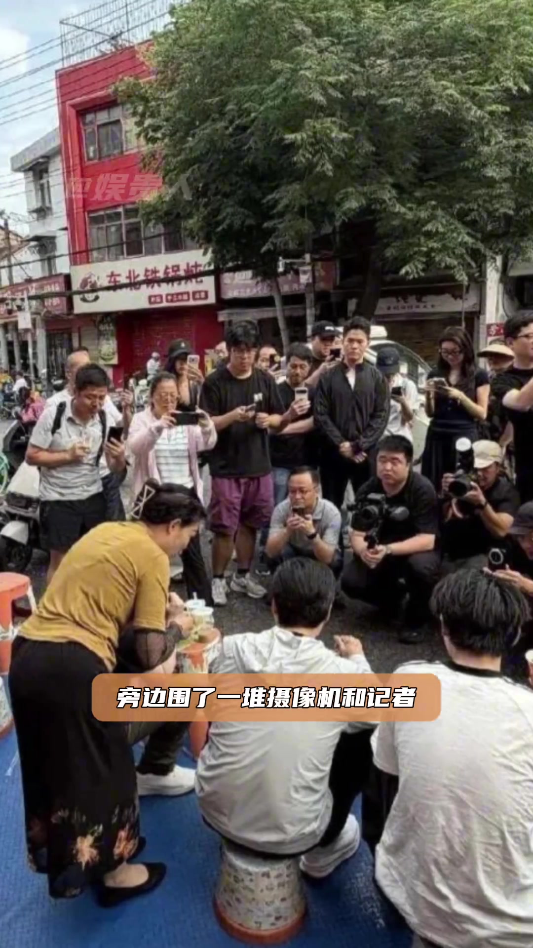 童言无忌！雷军被小学生吐槽：吃早餐还要这么多人拍照！