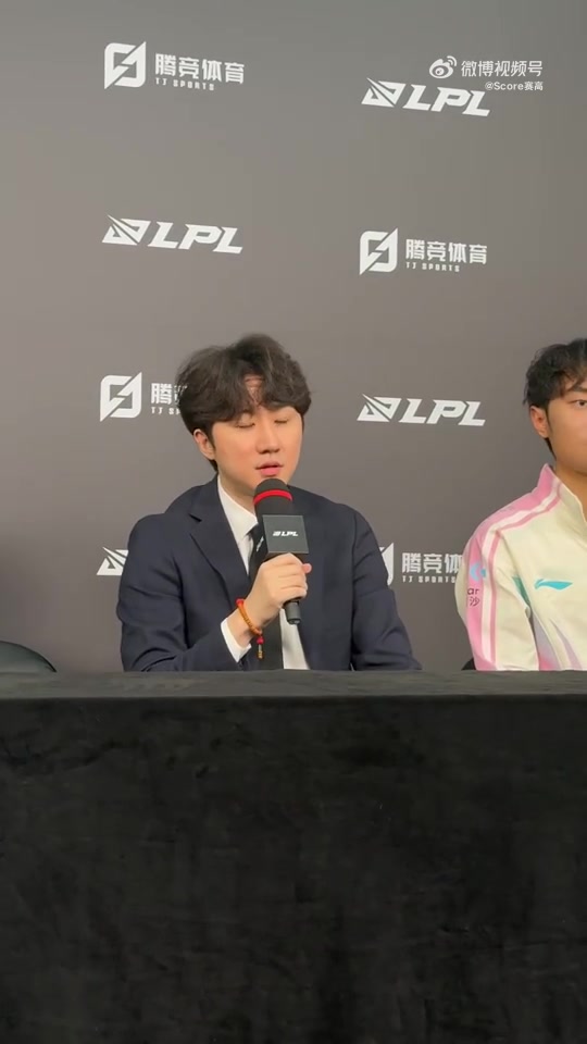 Daeny教练：我刚来这支队伍 希望选手配合好一些并且改掉坏的习惯【球盟会】