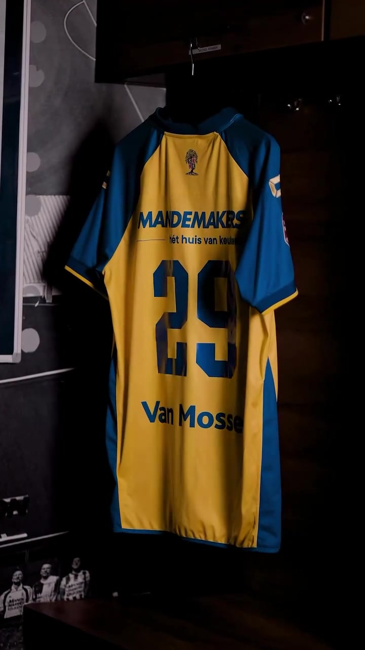 [有道理嘛?]官方：前费耶诺德前锋克拉默将在本赛季结束后退役(图2)