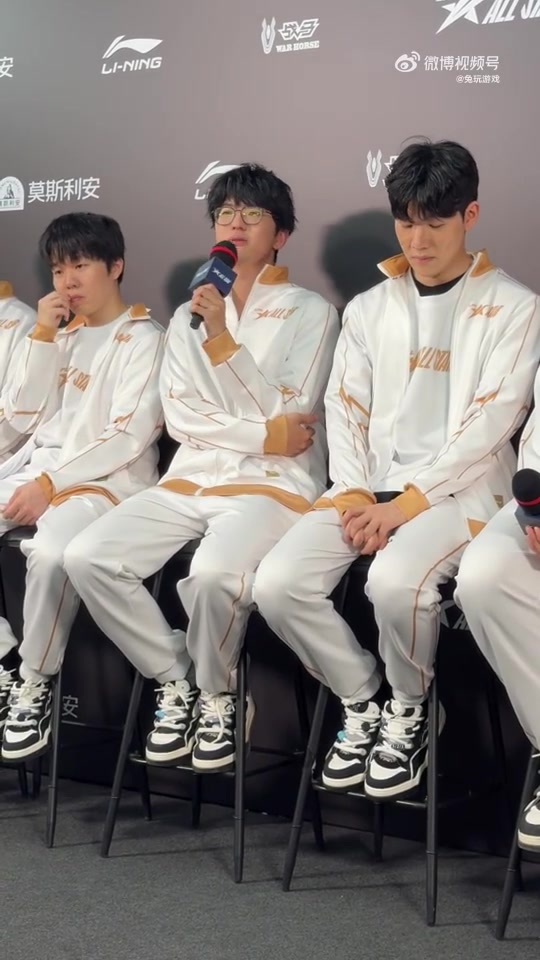 jiejie谈WBG新队友：大家性格也都挺好的，相处得很愉快【球盟会】