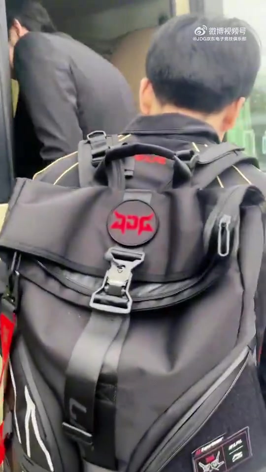 JDG分享赛场花絮：新年与苏州主场的第一次见面 今天比赛加油呀