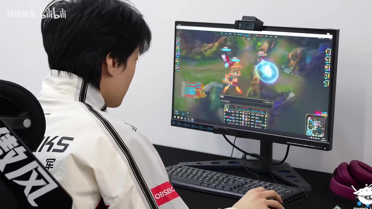 【万博电竞】逆天😡AL赛事VLOG shanks kael Tarzan复盘 BigWei在一旁玩手机