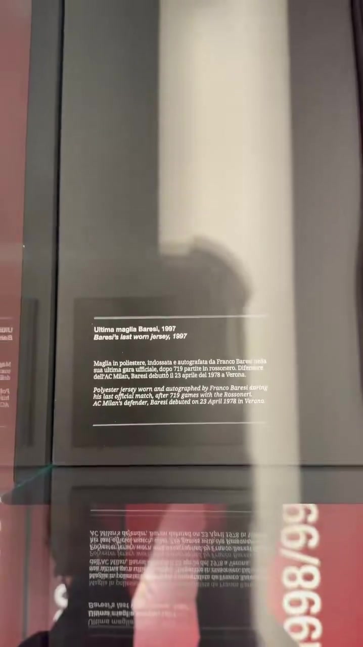 致敬传奇队长！米兰之家博物馆展出巴雷西正式比赛最后一件战袍