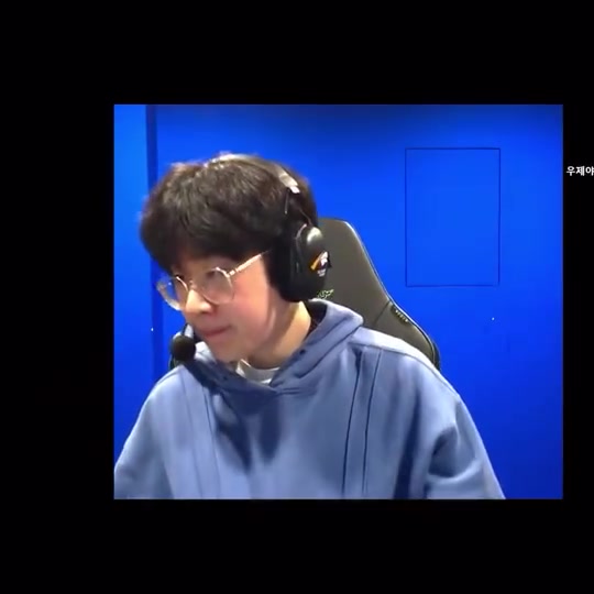 网友推荐平板自拍 Zeus：确实如此 HLE壮汉们太多了会有点吃力呢