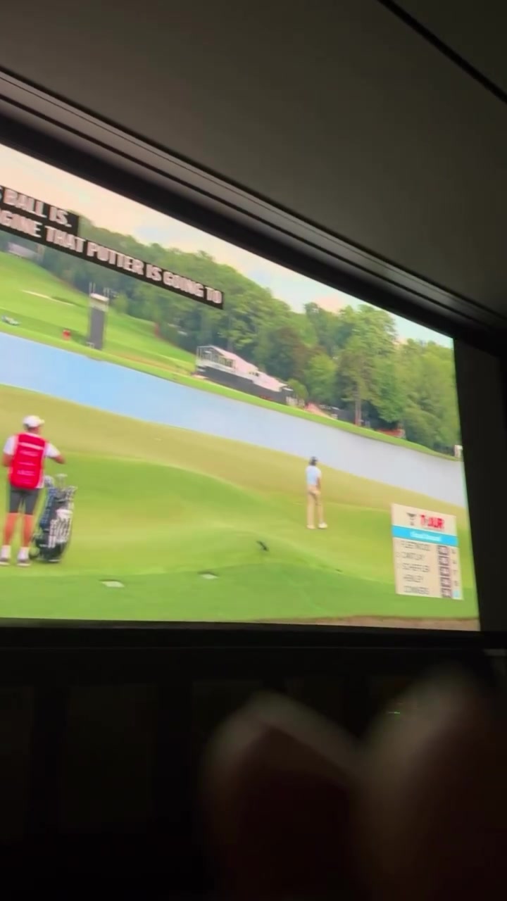 【球盟会】詹姆斯晒在家中玩高尔夫游戏：⛳️巡回赛冠军🏆