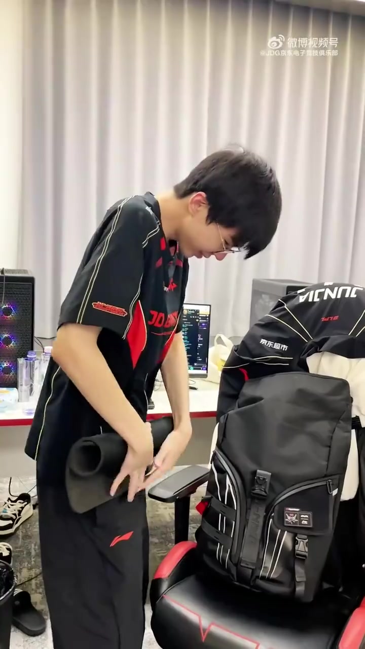 JDG发布对战WBG赛前视频：今天又和大家见面啦！背靠背比赛加油【球盟会】