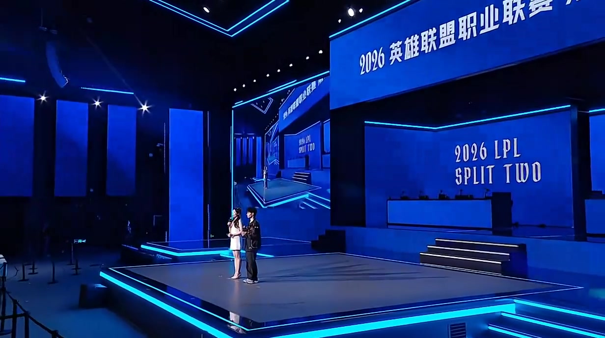 HongQ：Xiaoxu比较想玩蛮王，JunJia想让我用永恩来C【球盟会】