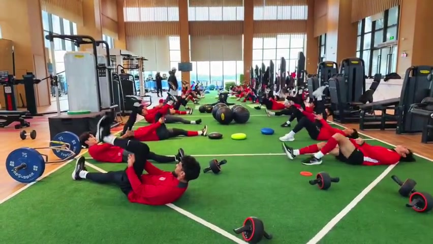 【精彩资讯】1月22日，长春亚泰队在广州足球俱乐部基地完成冬训第二阶段首练(图2)