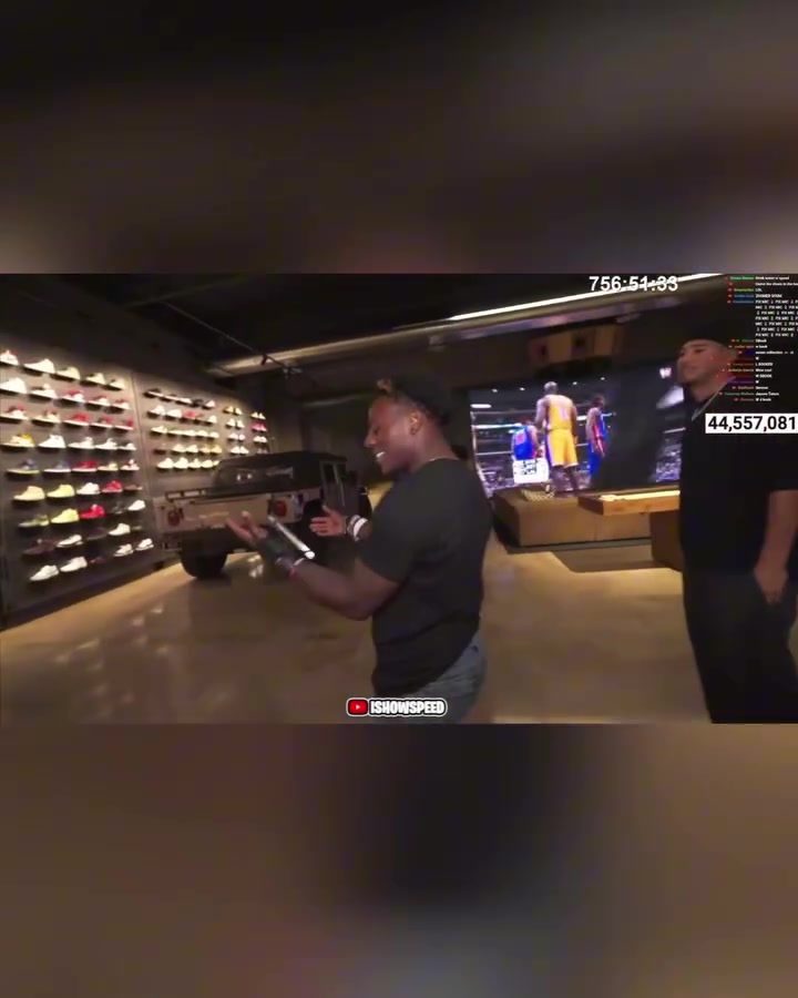 【球盟会】甲亢哥直播参观布克的收藏仓库！各种稀有球鞋+老爷车收藏！