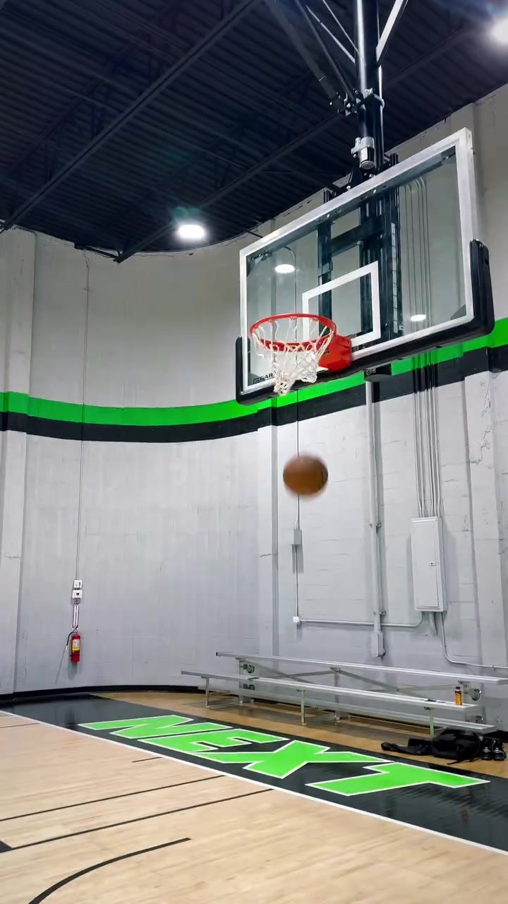 【球盟会】两耳不闻窗外事！库明加更新社媒 晒出今日份训练视频