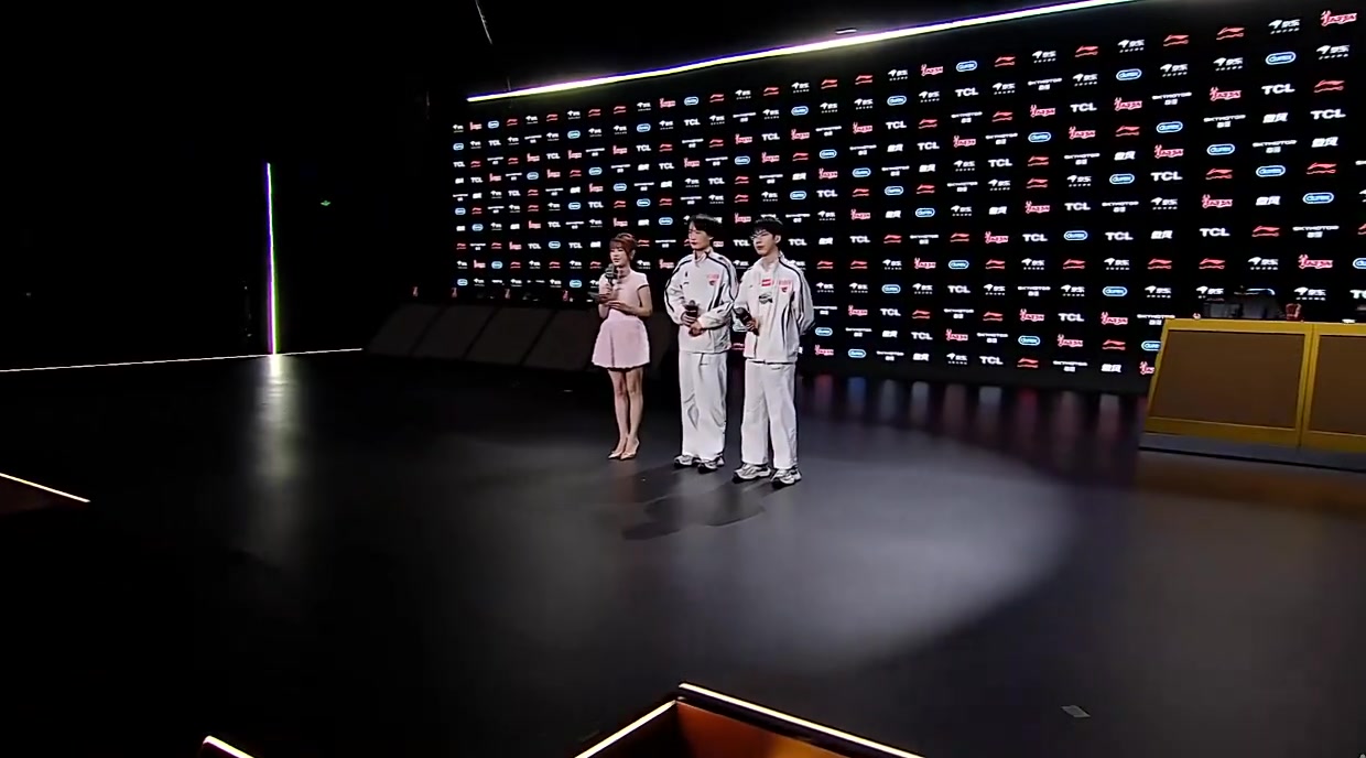 【万博电竞】赛后采访Hope&Shanks：感觉Cube今天打得很菜，想要赢下Tabe