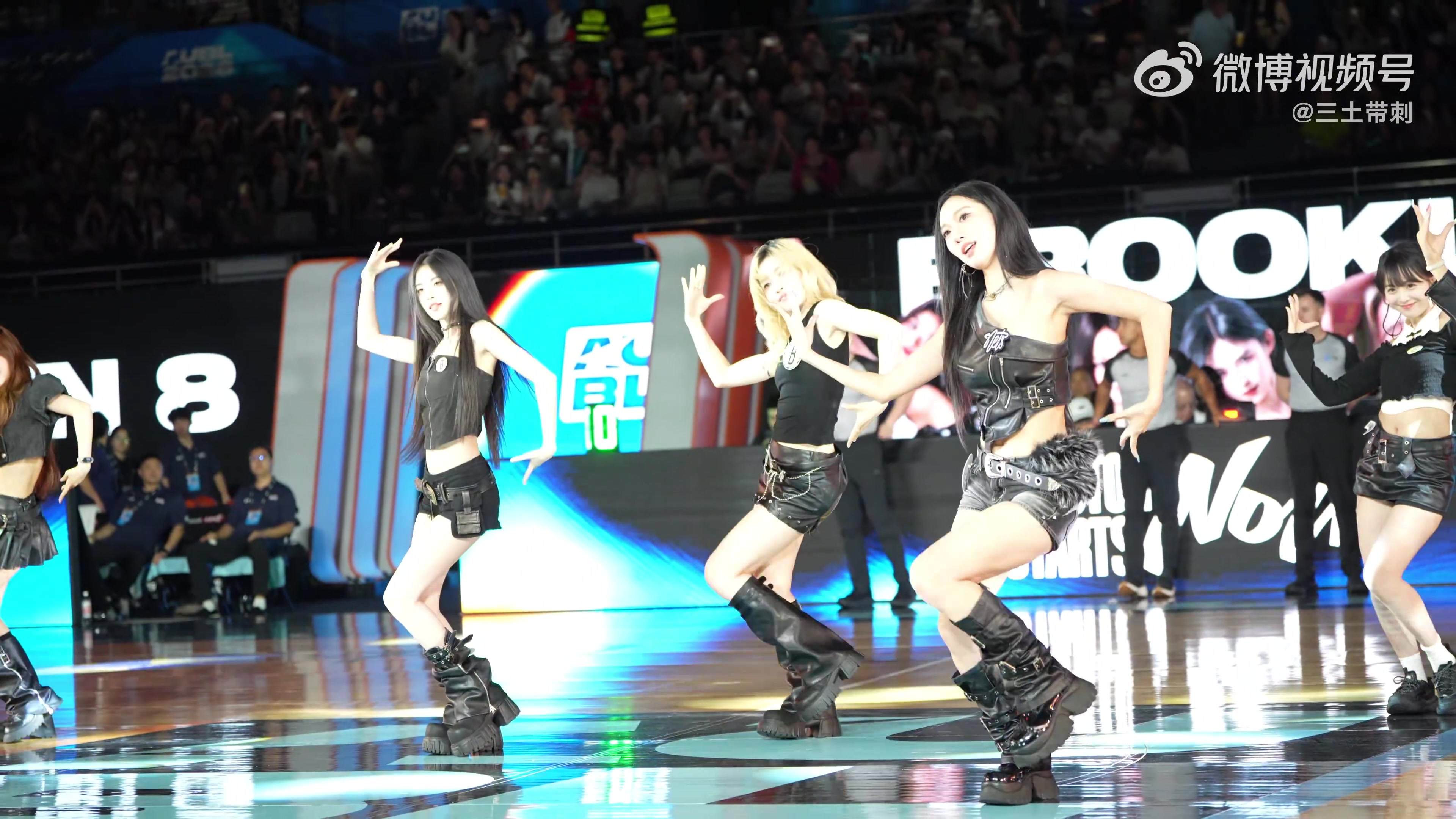 闪耀全场！篮网中国官方啦啦队精彩表演亮相AUBL赛场