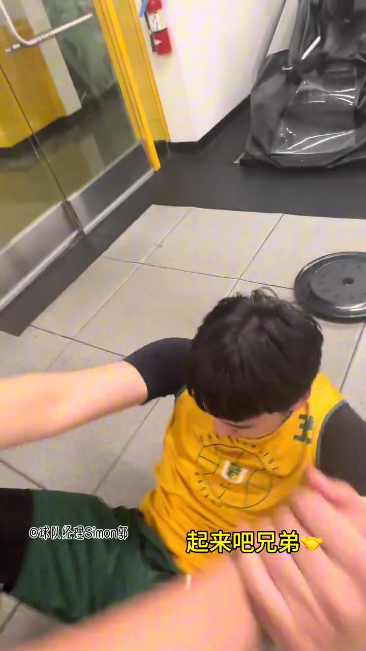 舊金山大學(xué)球隊(duì)經(jīng)理曬王俊杰訓(xùn)練視頻：水滴石穿 非一日之功