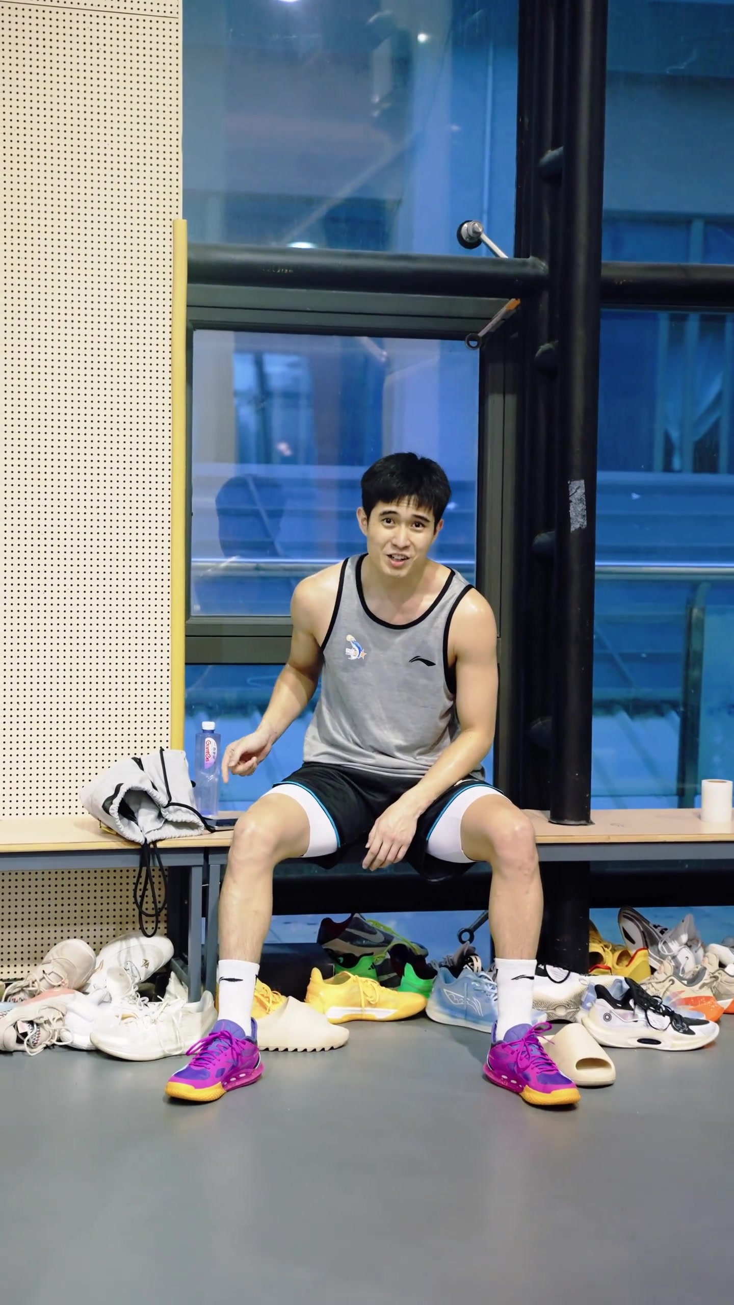 没有文案 只有实干！国庆我在岗 篮球不打烊