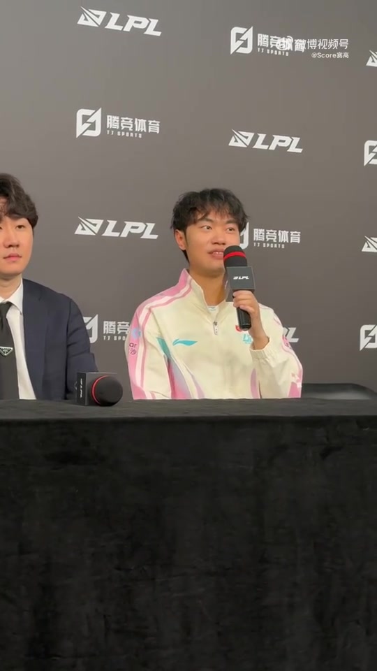 【万博电竞】knight谈出道八周年：自己刚上比较紧张 拿每个冠军都很印象深刻