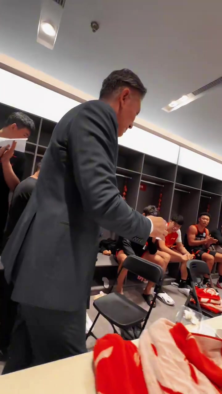 鄭永剛更衣室演講：球隊(duì)的凝聚力不一樣了 我們遇強(qiáng)則強(qiáng)